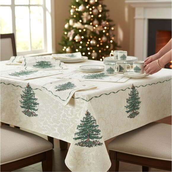 Spode Christmas Tree Tablecloth Fabric 60 x 102 Oblong Holiday Dining Seats 8-10 - Picture 1 of 9